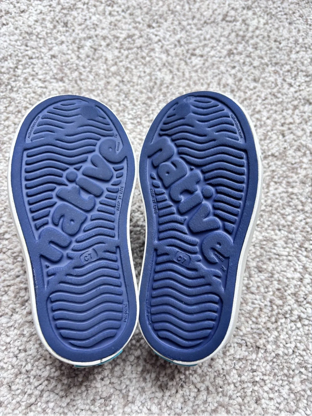 Native Jefferson navy sandals